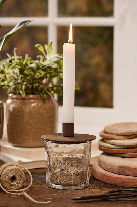 Metal candle holder