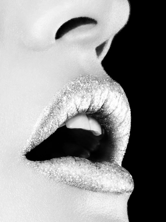 Kiss Me – from the Sparks collection
