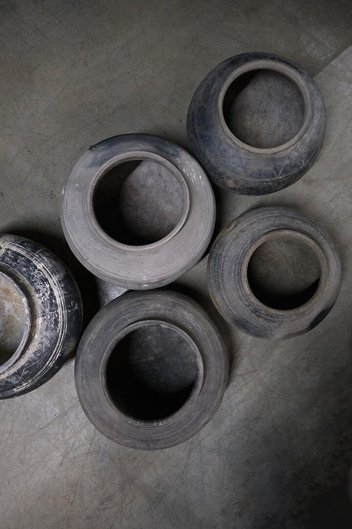 Clay Pot on Iron Stand – A Statement of Stillness and Strength