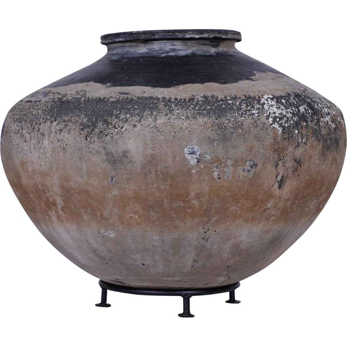 Large Clay Pot on Iron Stand – Earthbound Elegance