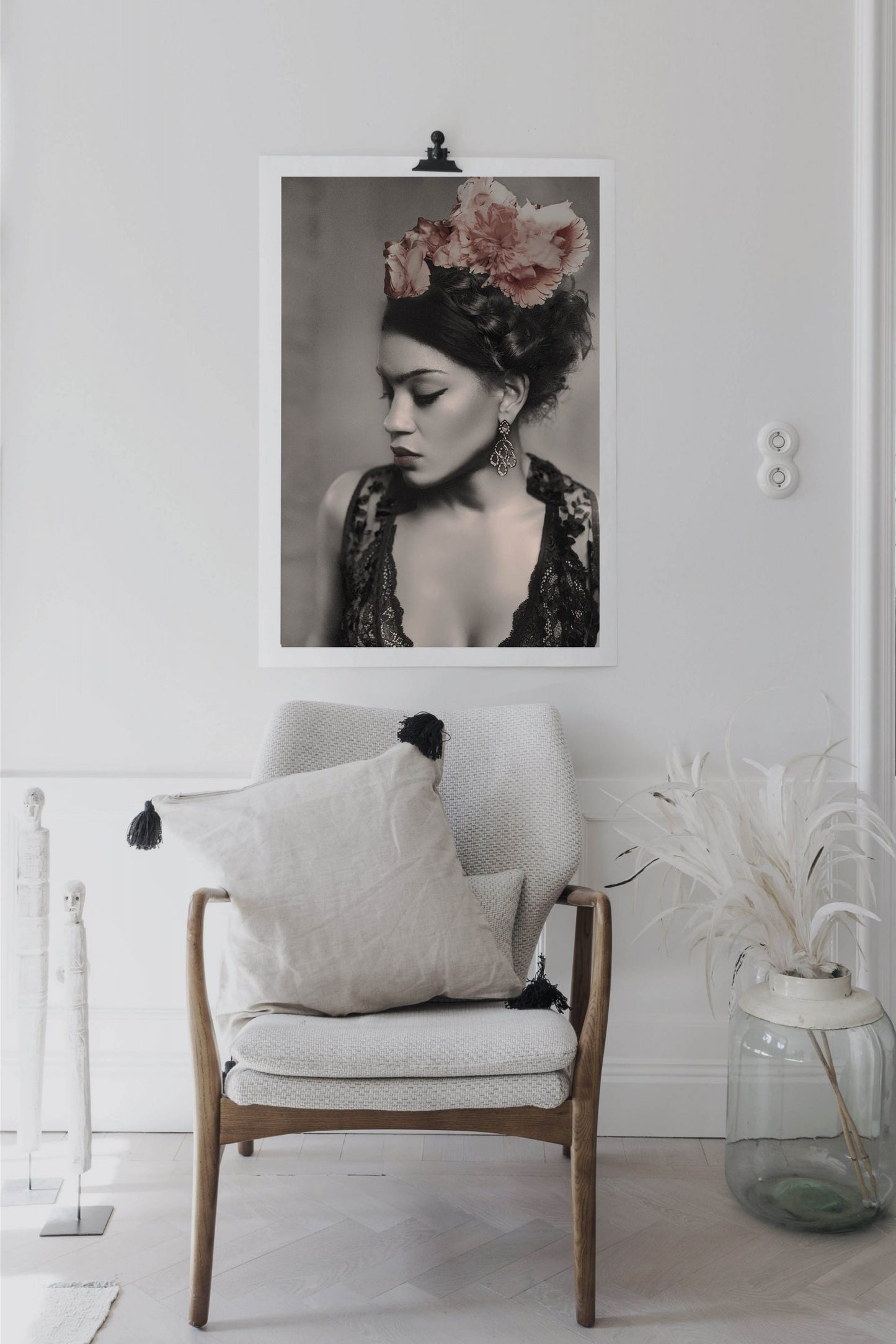 WOMEN OF COLOR - Frida with flower crown - Outlet