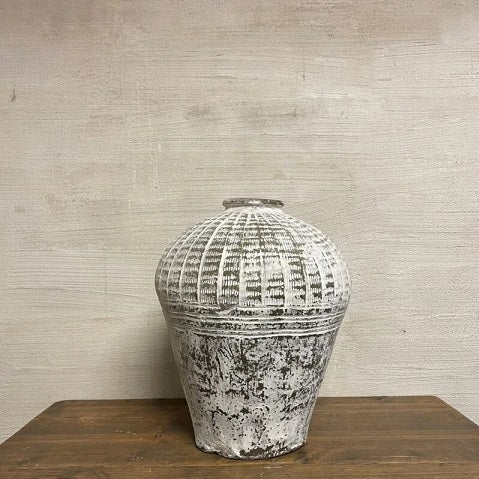 Chinese vintage pot