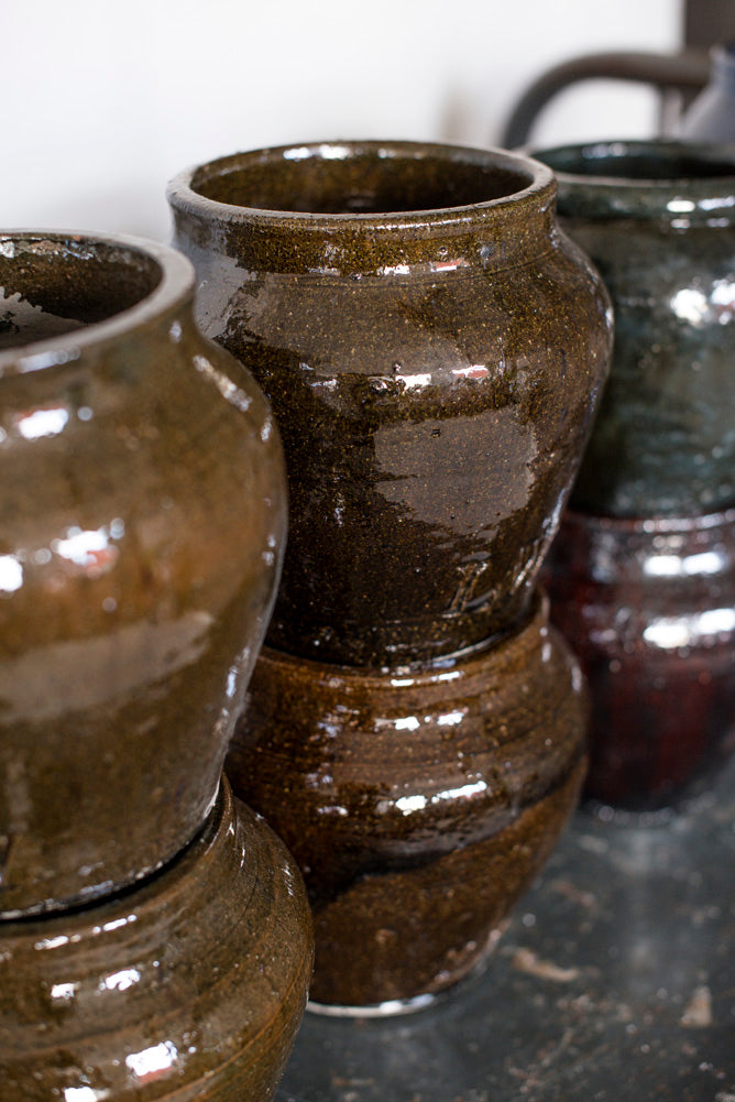 LW glazed urns