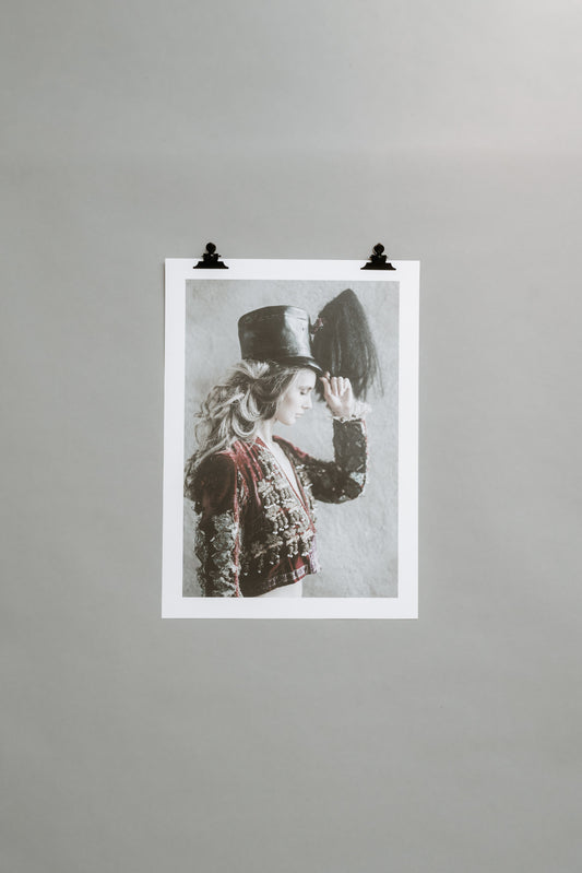 ELLE - The girl in a matador jacket
