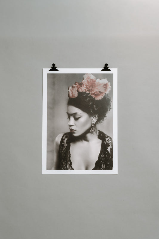 WOMEN OF COLOR - Frida with flower crown