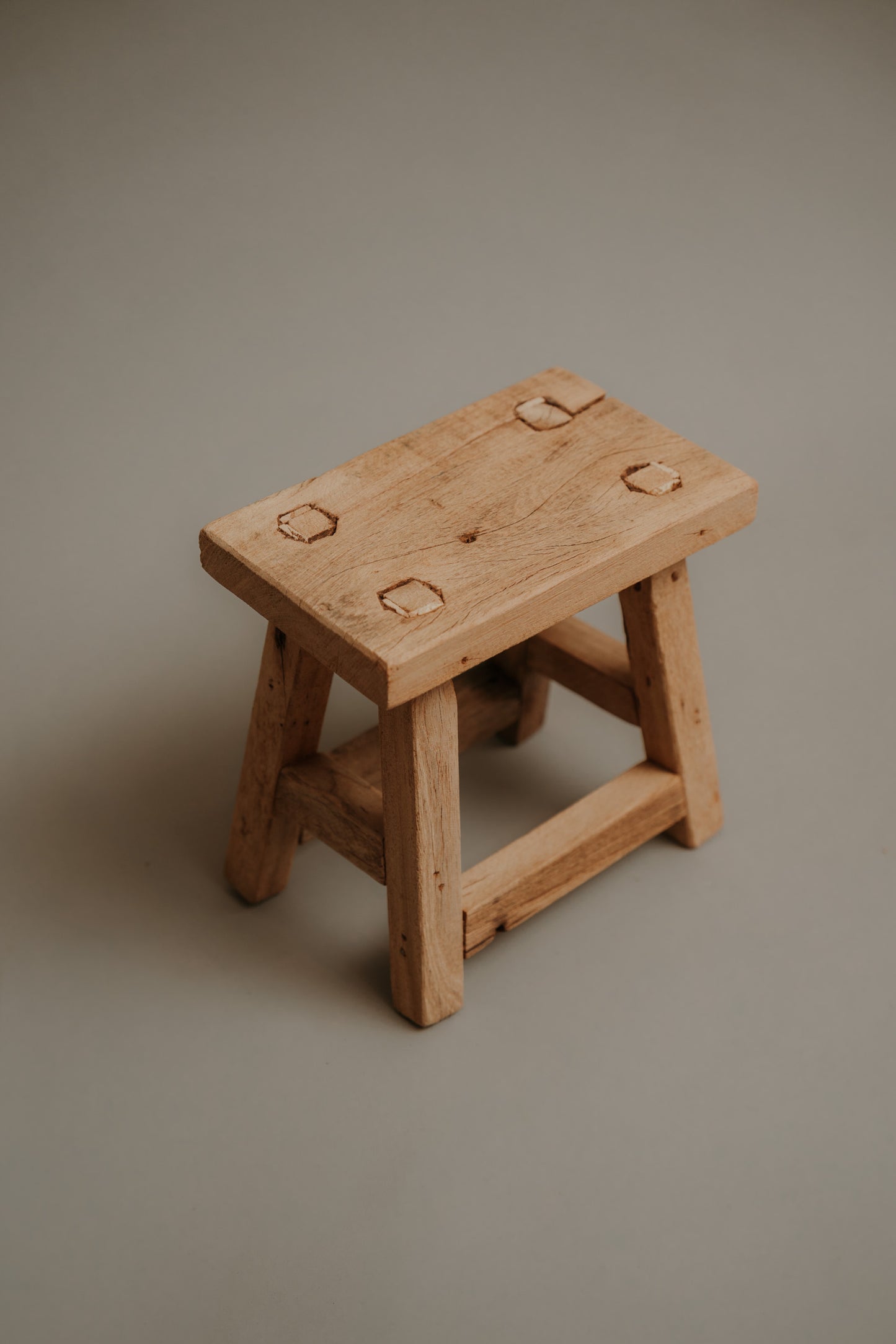 Mini Light Stool – Quiet Beauty in Reclaimed Wood